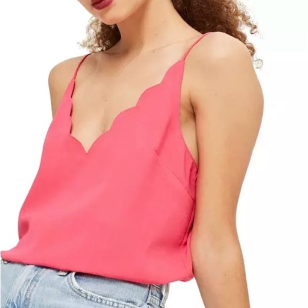 Scalloped Crepe Cami - Picture 2 of 4